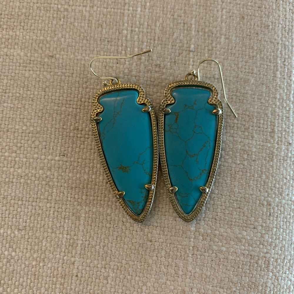 Kendra Scott earring